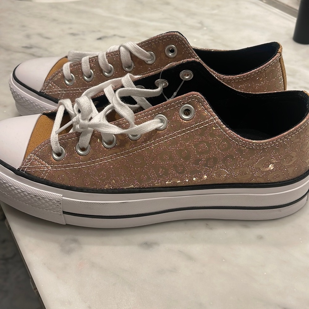 Platform converse